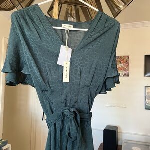 Max Studio Dress Shirt Medium